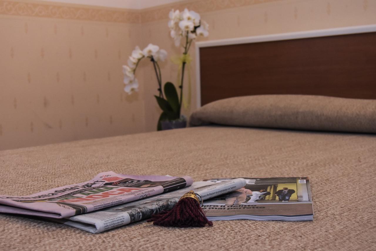 Albergo Munsci' Rovello Porro Экстерьер фото